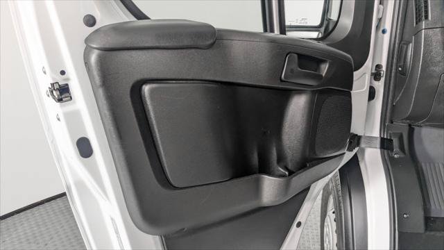 Used 2025 RAM ProMaster 2500 w/ U-Haul Equipment Group FWD image 13