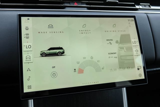 New 2026 Land Rover Range Rover SE AWD/4WD image 40