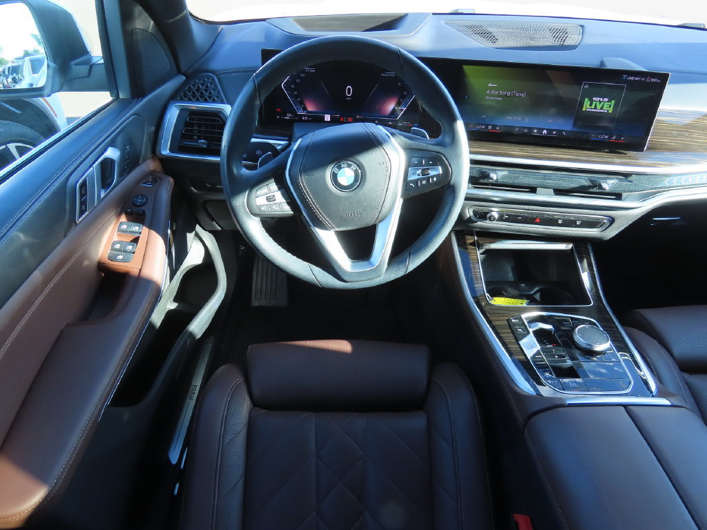Used 2024 BMW X5 xDrive40i w/ Parking Assistance Package AWD/4WD image 5