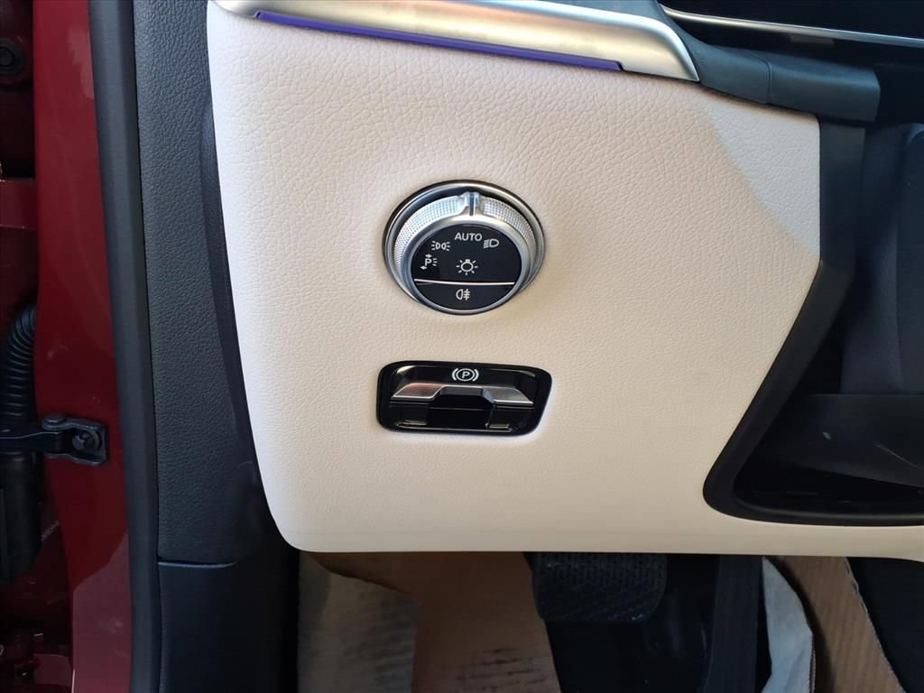 Certified 2026 Mercedes-Benz GLC 300 4MATIC image 17