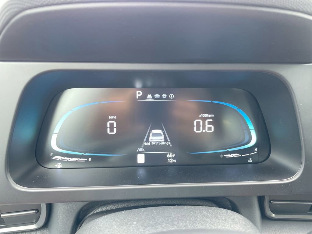Used 2025 Hyundai Elantra Sport image 41