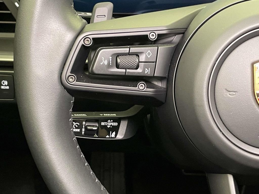 Used 2026 Porsche 911 Carrera image 38