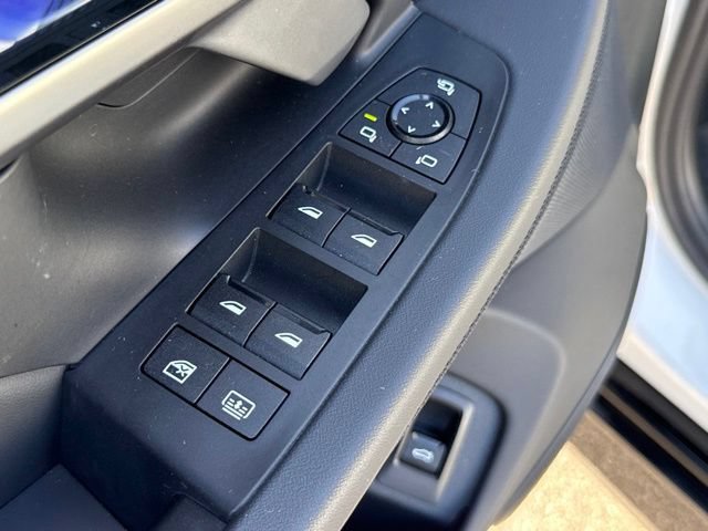 Certified 2025 BMW i5 xDrive40 w/ Executive Package AWD/4WD image 18