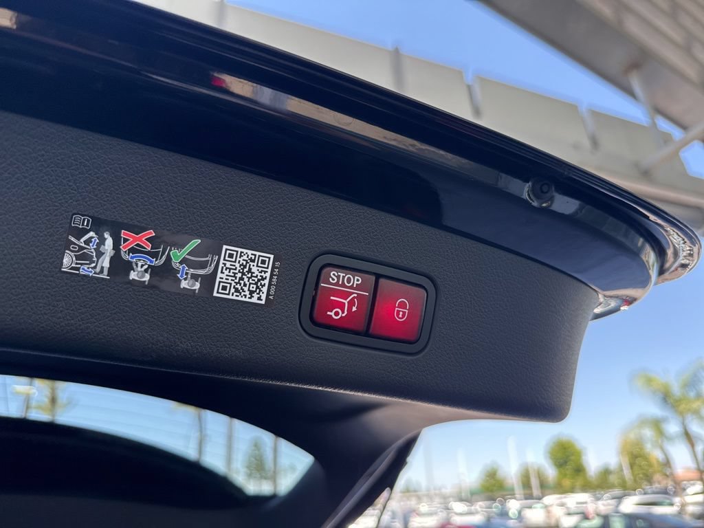Used 2025 Mercedes-Benz GLC 300 image 19