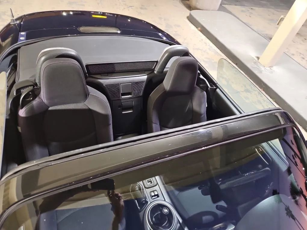 Used 2010 MAZDA MX-5 Miata Touring w/ Suspension Pkg image 24