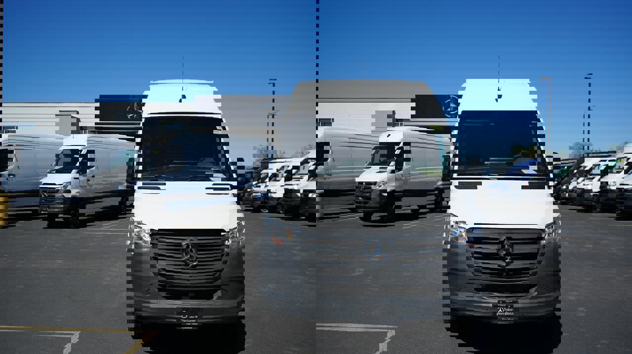 Used 2024 Mercedes-Benz Sprinter 144 Cargo image 2