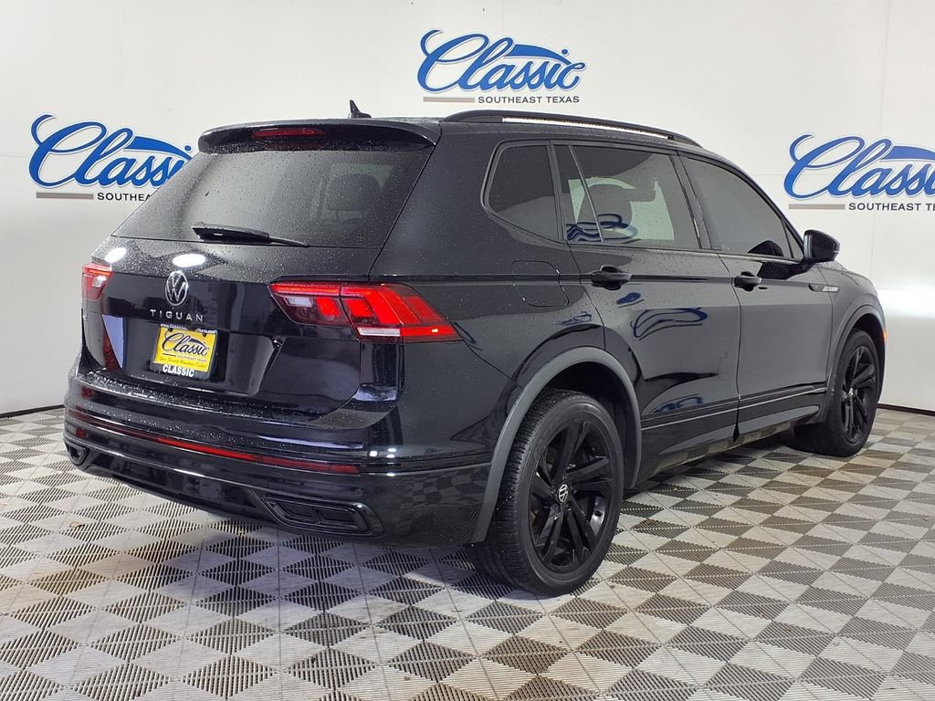 Used 2024 Volkswagen Tiguan SE R-Line FWD image 4