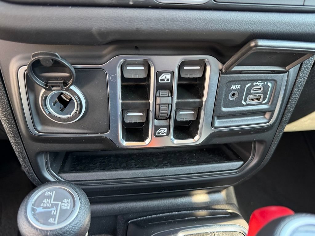 Certified 2025 Jeep Wrangler Unlimited Sahara AWD/4WD image 21