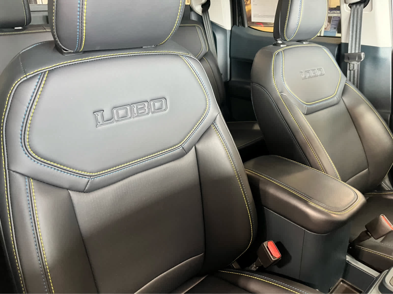 Certified 2025 Ford Maverick Lobo AWD/4WD image 59