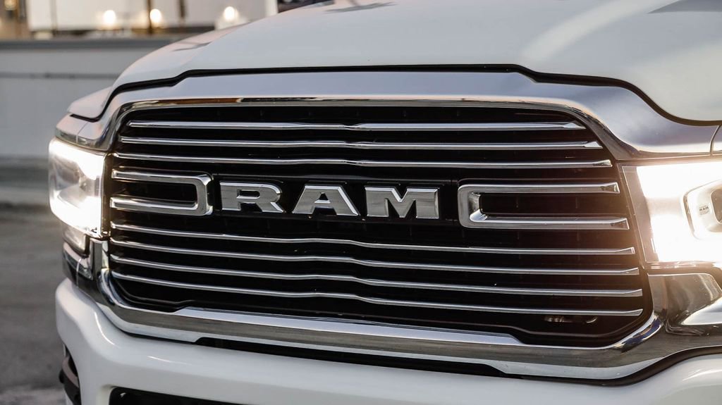 Used 2024 RAM 2500 Laramie AWD/4WD image 6