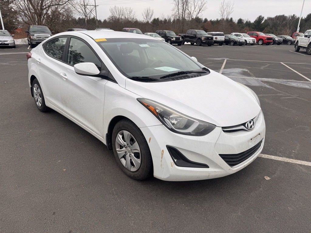 Used 2016 Hyundai Elantra SE image 1