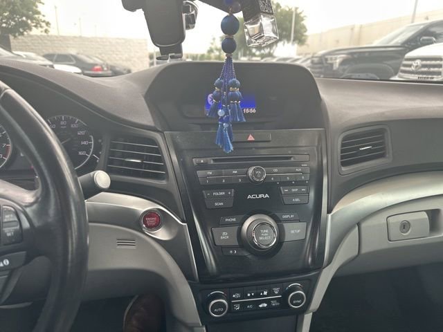 Used 2017 Acura ILX image 9