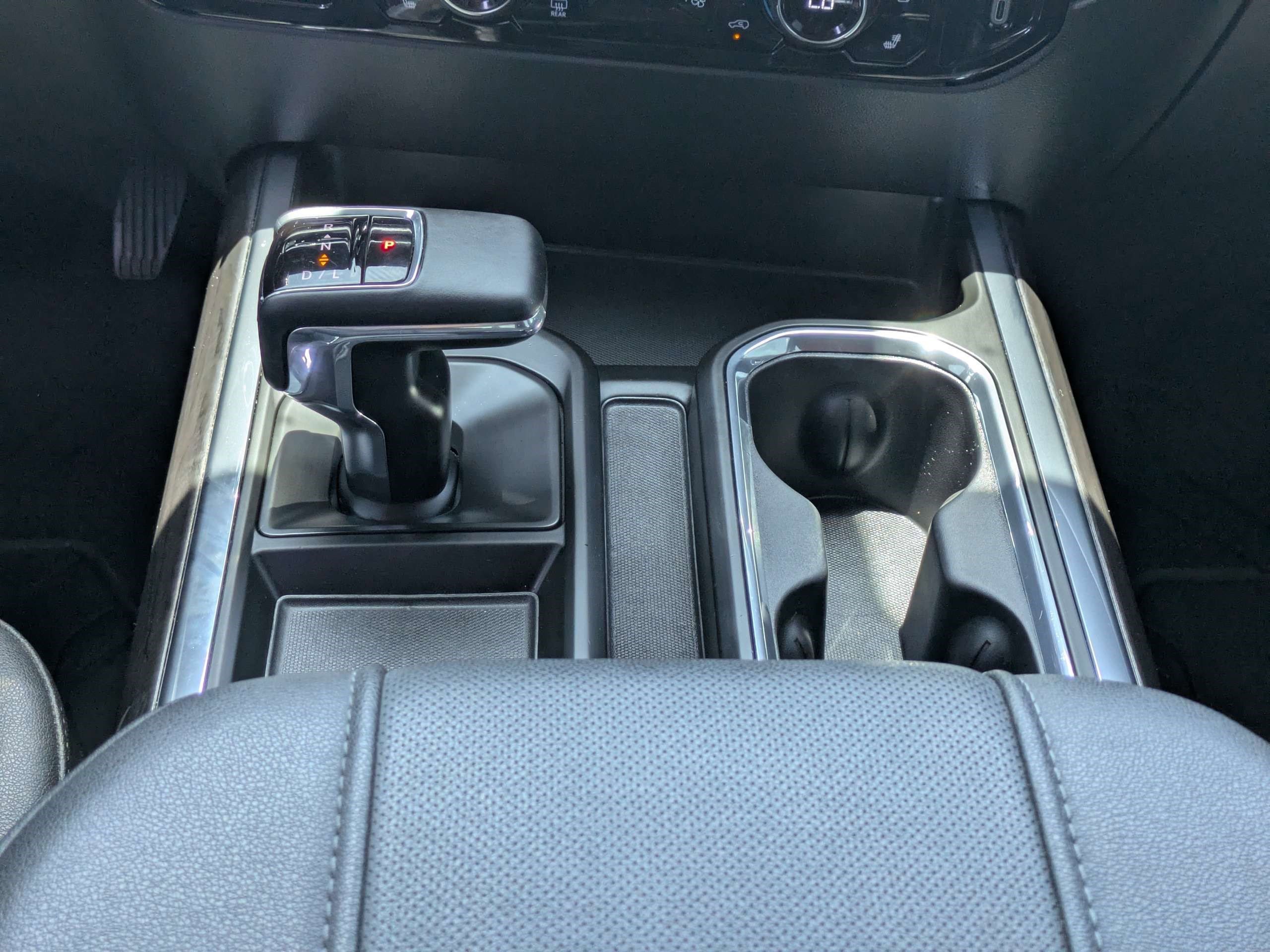 Used 2024 Chevrolet Silverado 1500 LTZ w/ Technology Package AWD/4WD image 17
