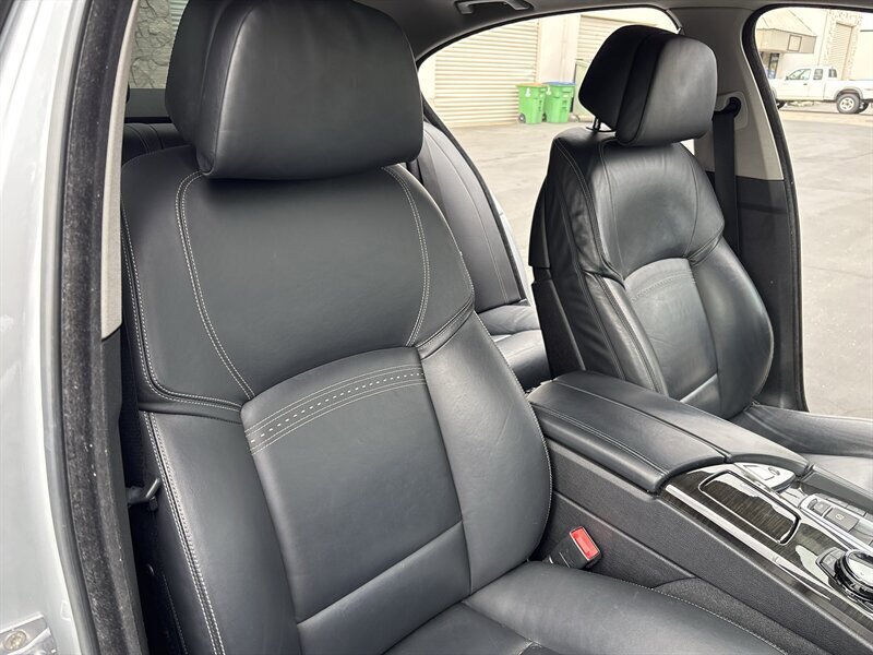 Used 2015 BMW 550i Sedan RWD image 35