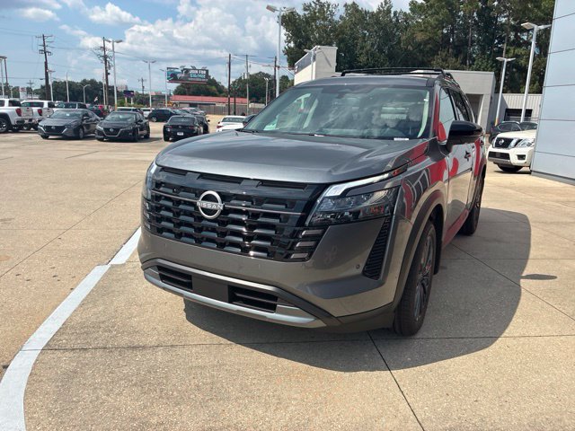 New 2026 Nissan Pathfinder SL w/ SL Premium Package FWD image 3