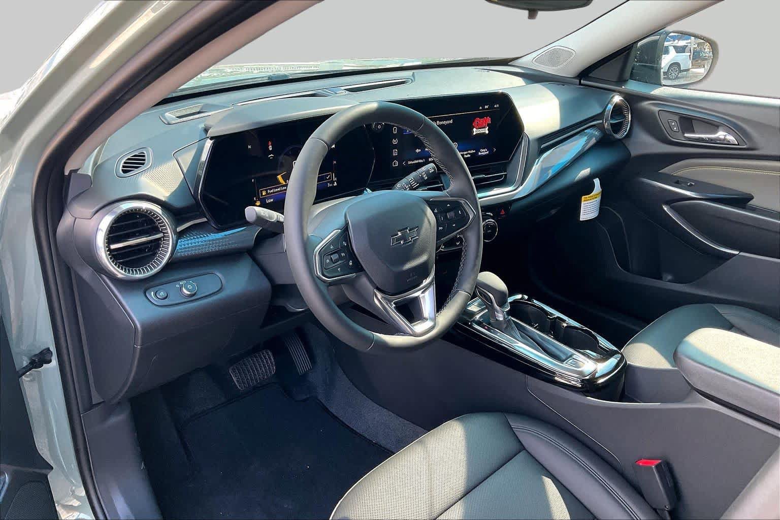 New 2026 Chevrolet Trax ACTIV w/ Driver Confidence Package FWD image 8