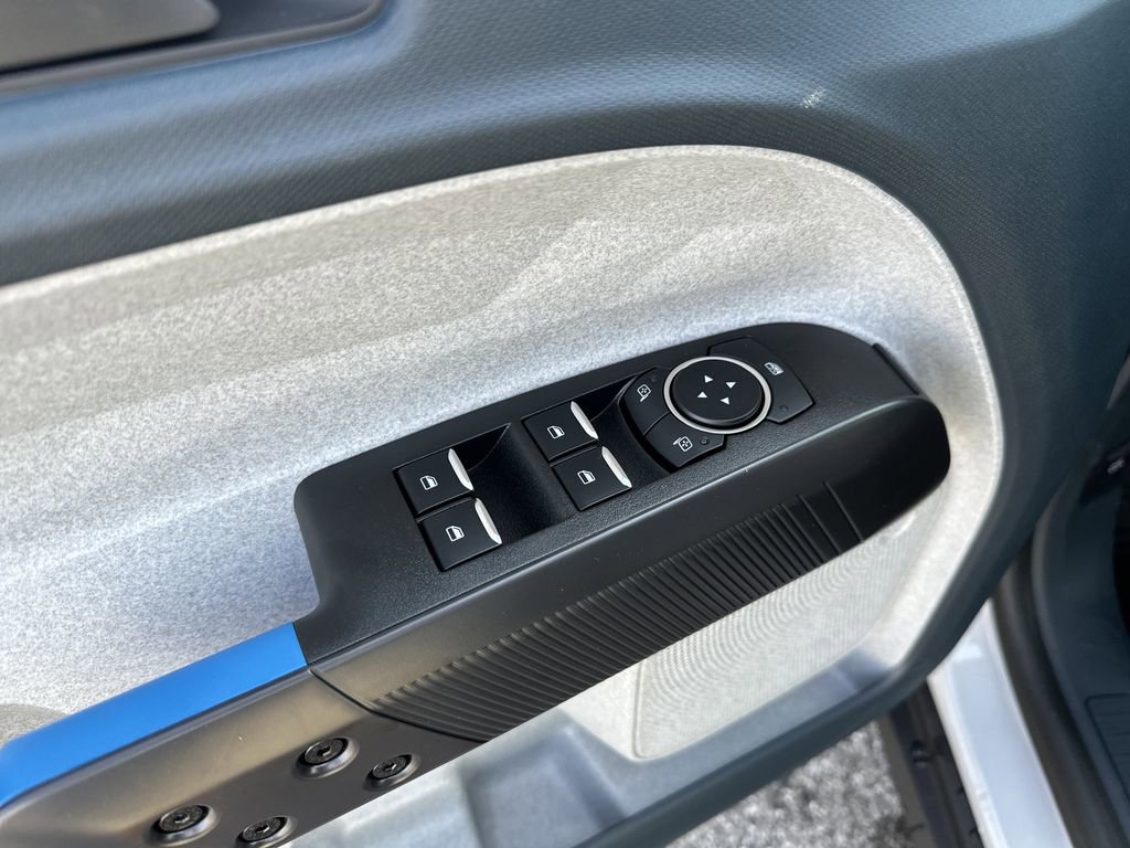 New 2025 Ford Maverick XLT w/ XLT Luxury Package image 16