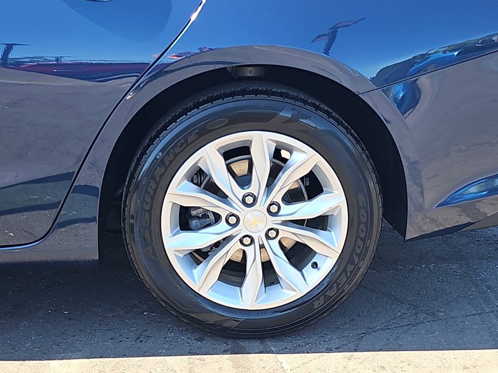 Used 2021 Chevrolet Malibu LT image 35