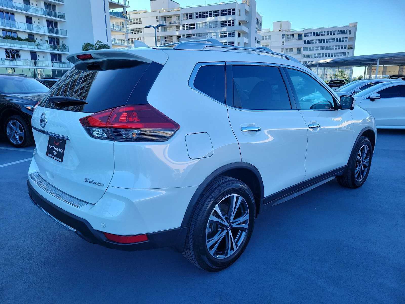 Used 2020 Nissan Rogue SV w/ Sun & Sound Touring Package image 6