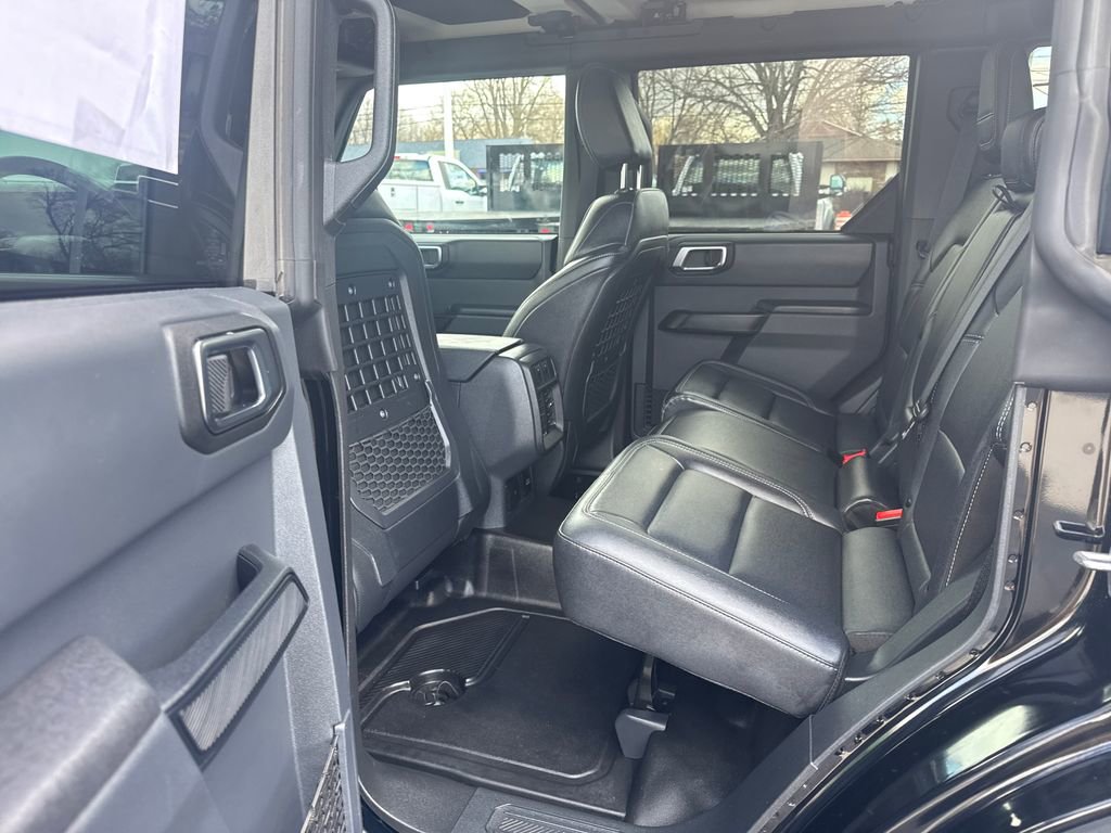 Used 2025 Ford Bronco Big Bend w/ Black Diamond Package image 18