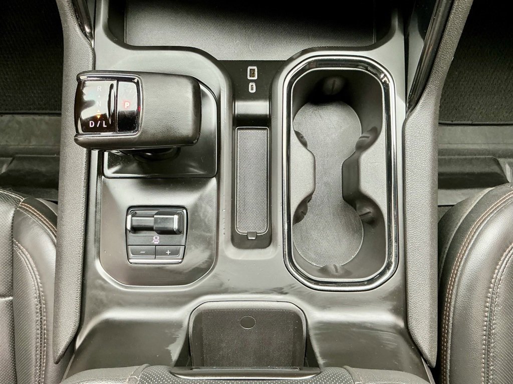 Used 2024 GMC Sierra 1500 AT4 w/ Technology Package image 38