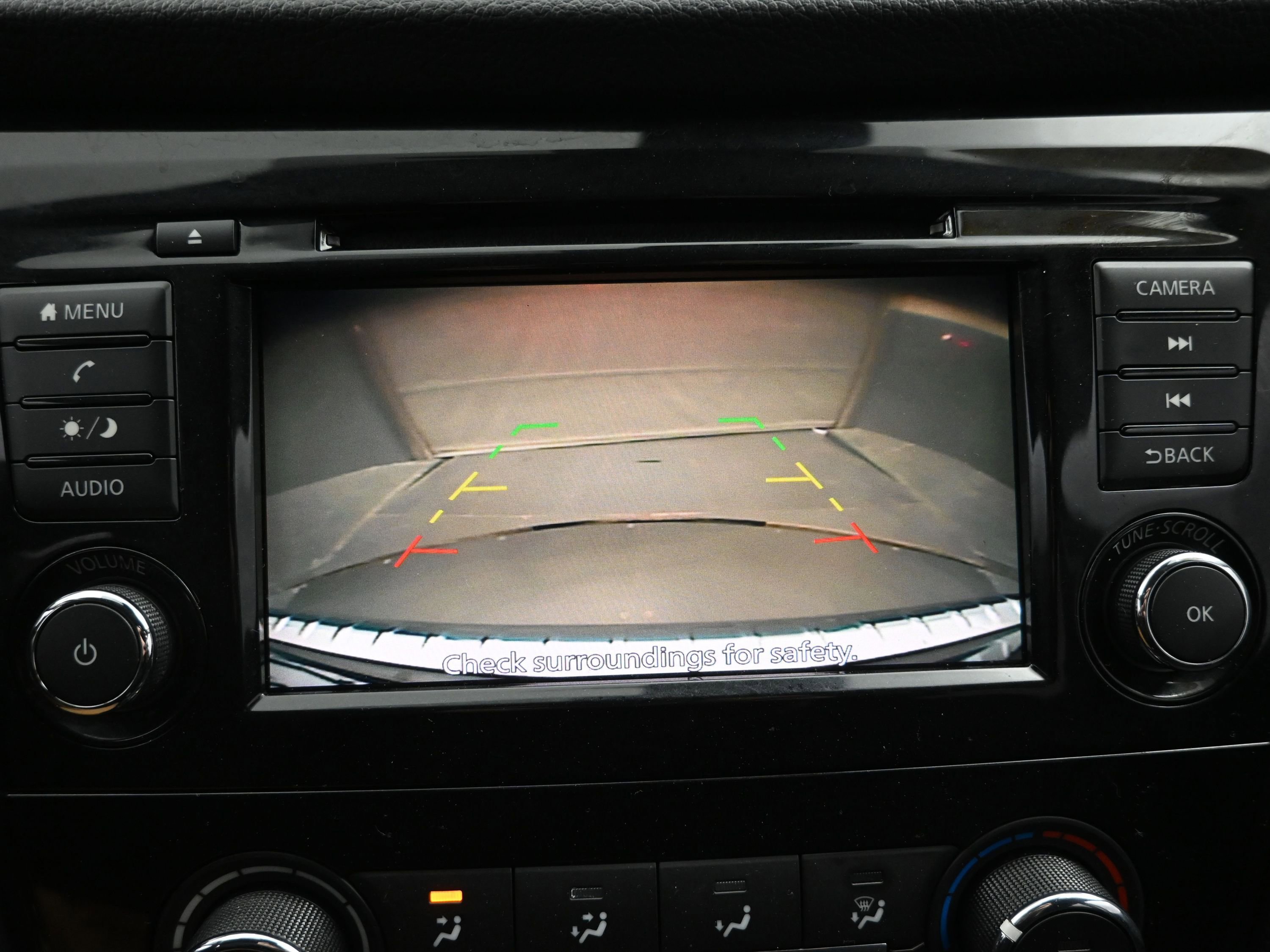 Used 2020 Nissan Rogue Sport S image 16