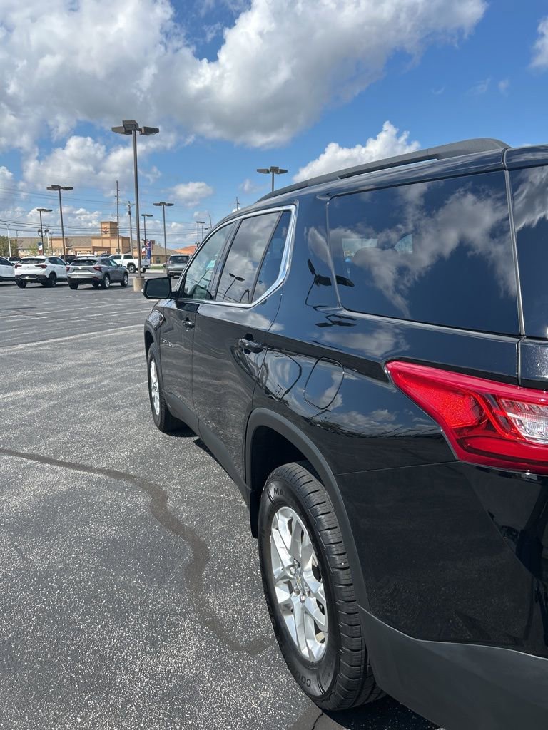 Used 2020 Chevrolet Traverse LT FWD image 9