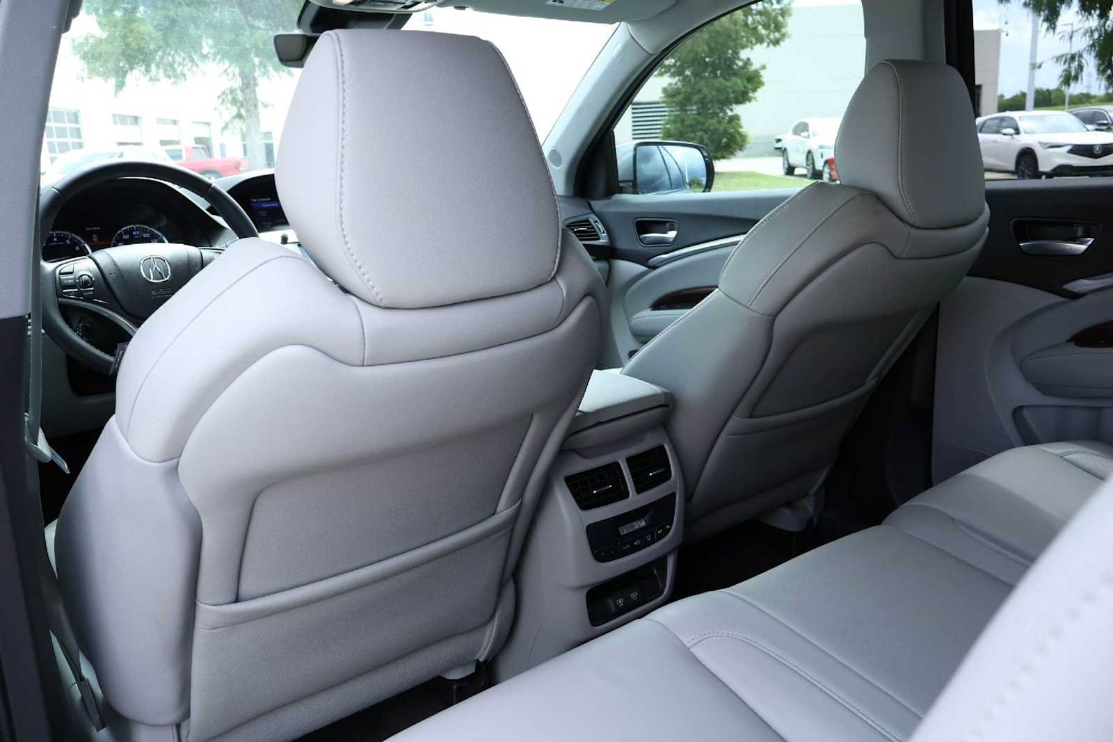 Certified 2018 Acura MDX FWD image 12