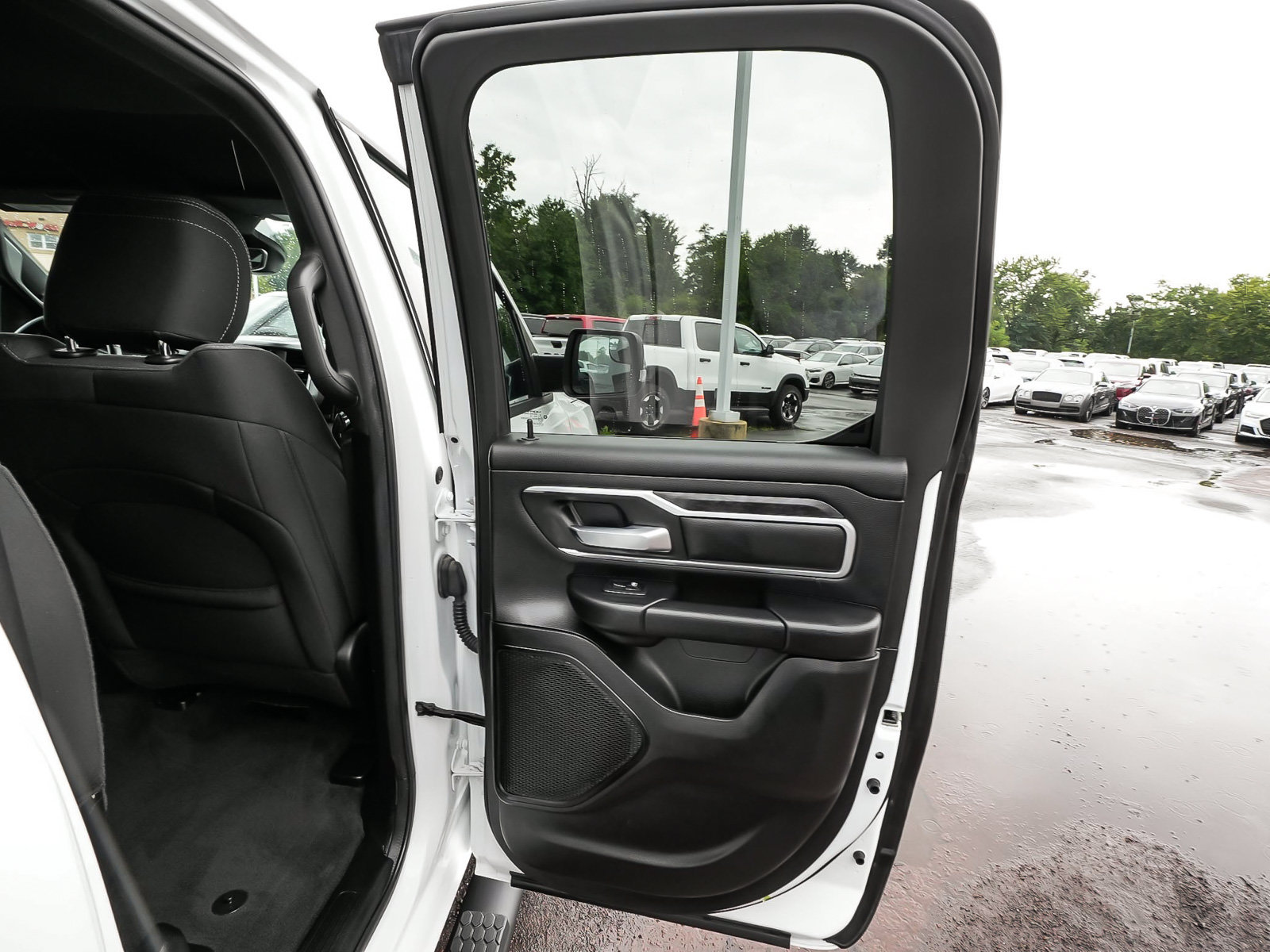 Used 2023 RAM 1500 Big Horn AWD/4WD image 14
