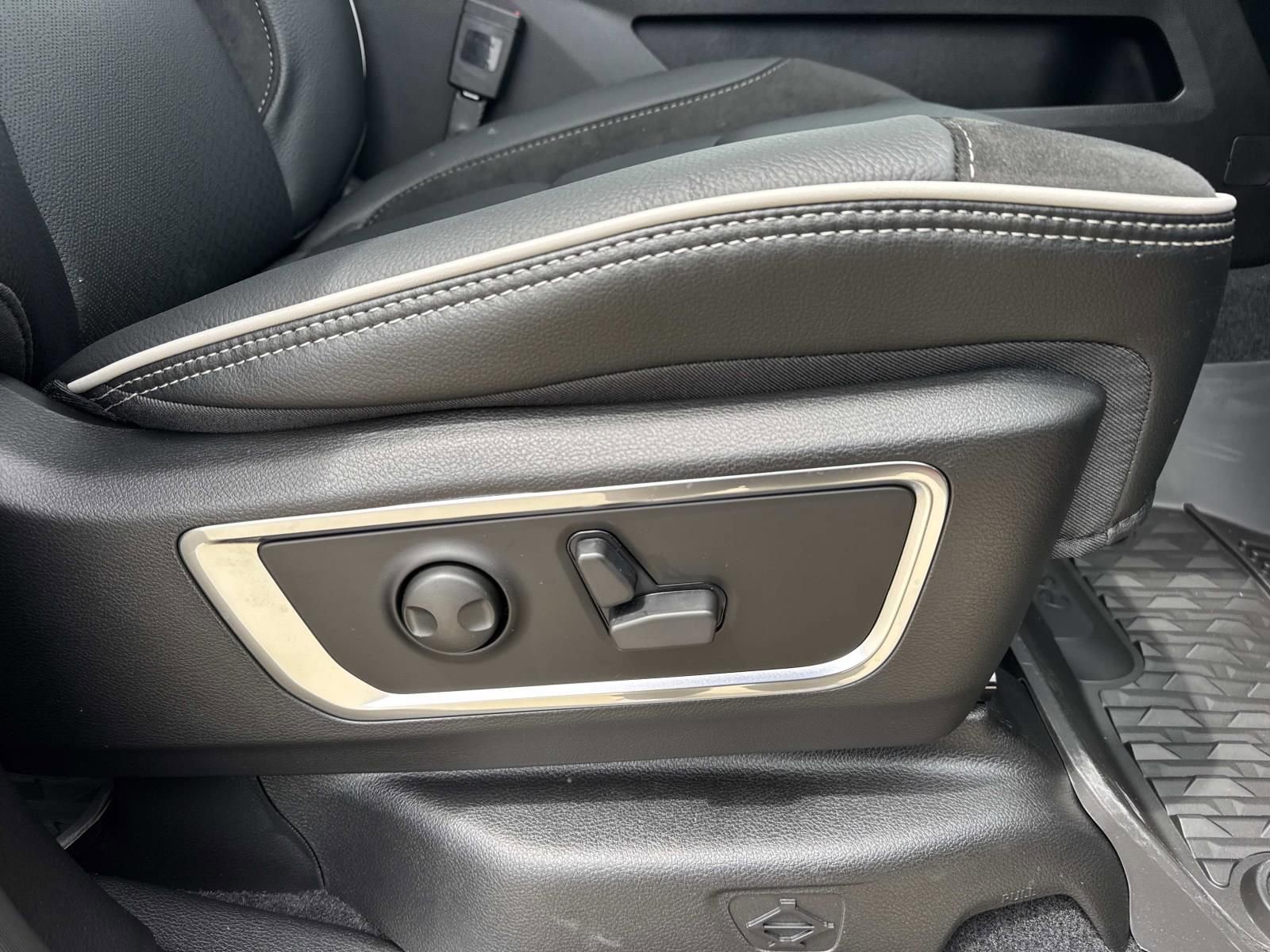 New 2026 RAM 1500 Laramie w/ Night Edition AWD/4WD image 13