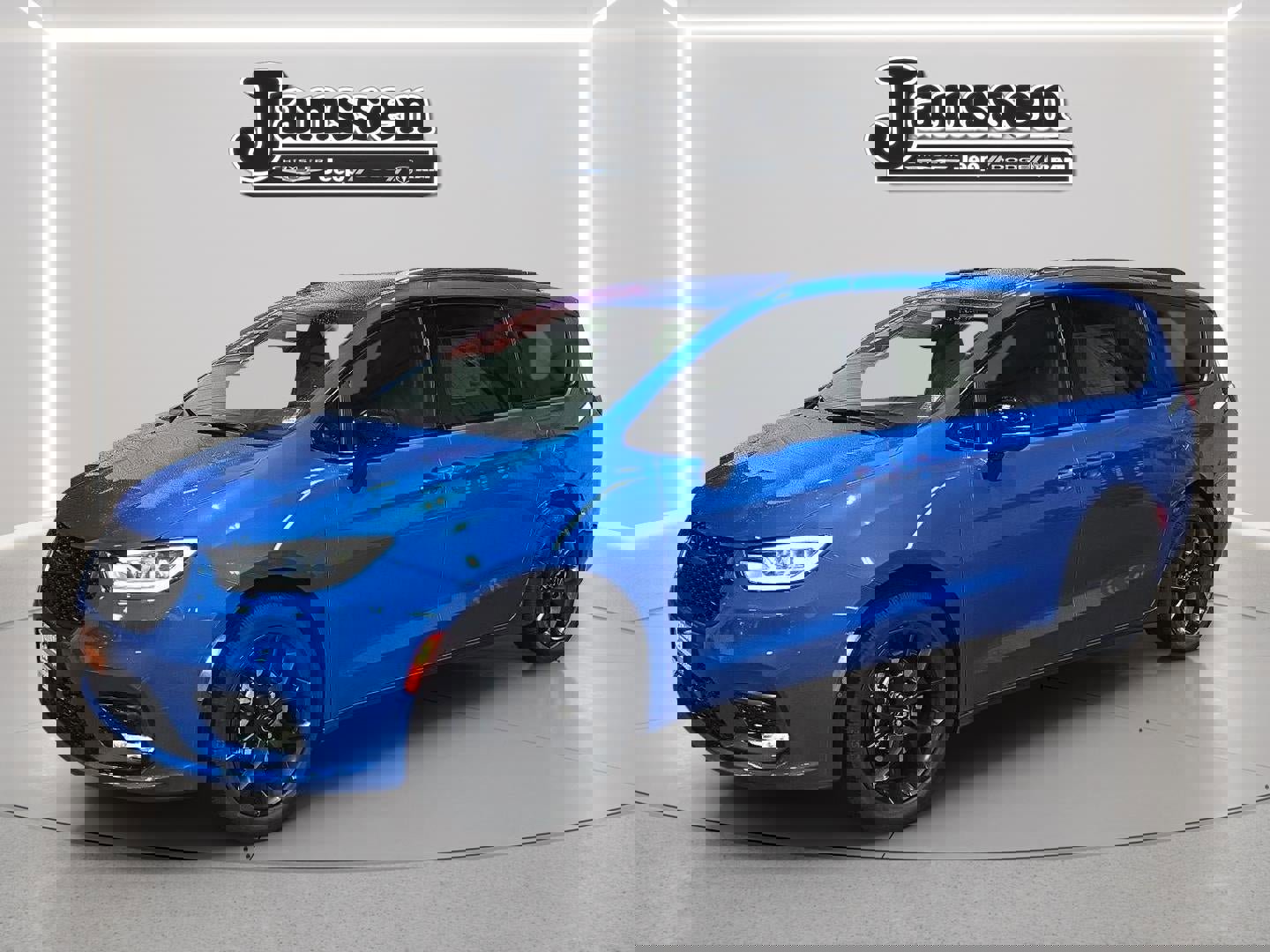 New 2026 Chrysler Pacifica Select image 1