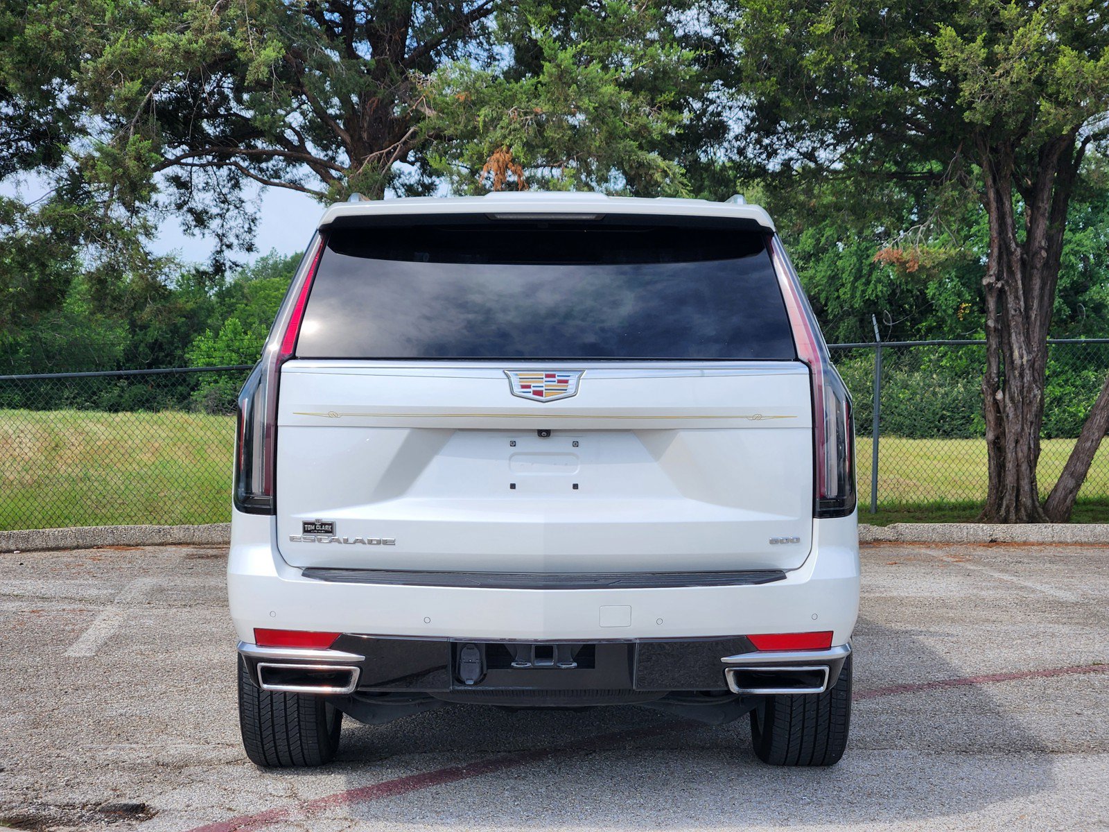 Certified 2024 Cadillac Escalade ESV Luxury RWD image 32