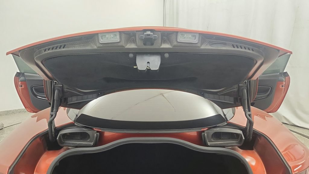 Used 2020 Aston Martin DBS Superleggera RWD image 43
