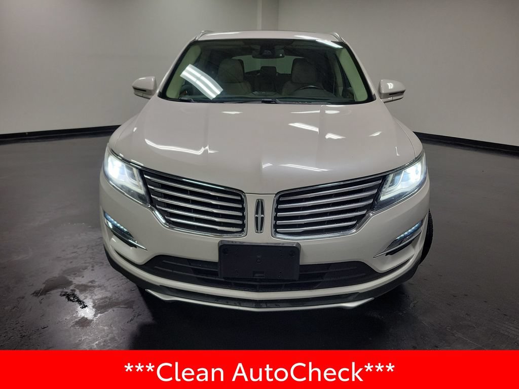 Used 2017 Lincoln MKC Select w/ Select Plus Package AWD/4WD image 3