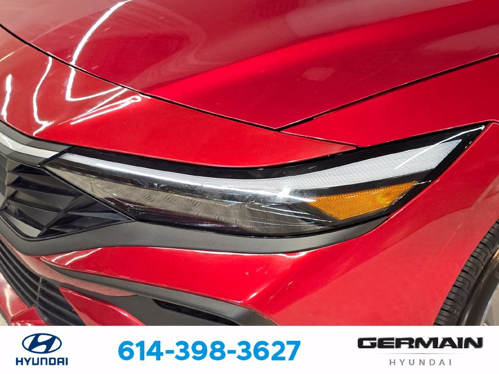 Used 2026 Hyundai Elantra Hybrid FWD image 15