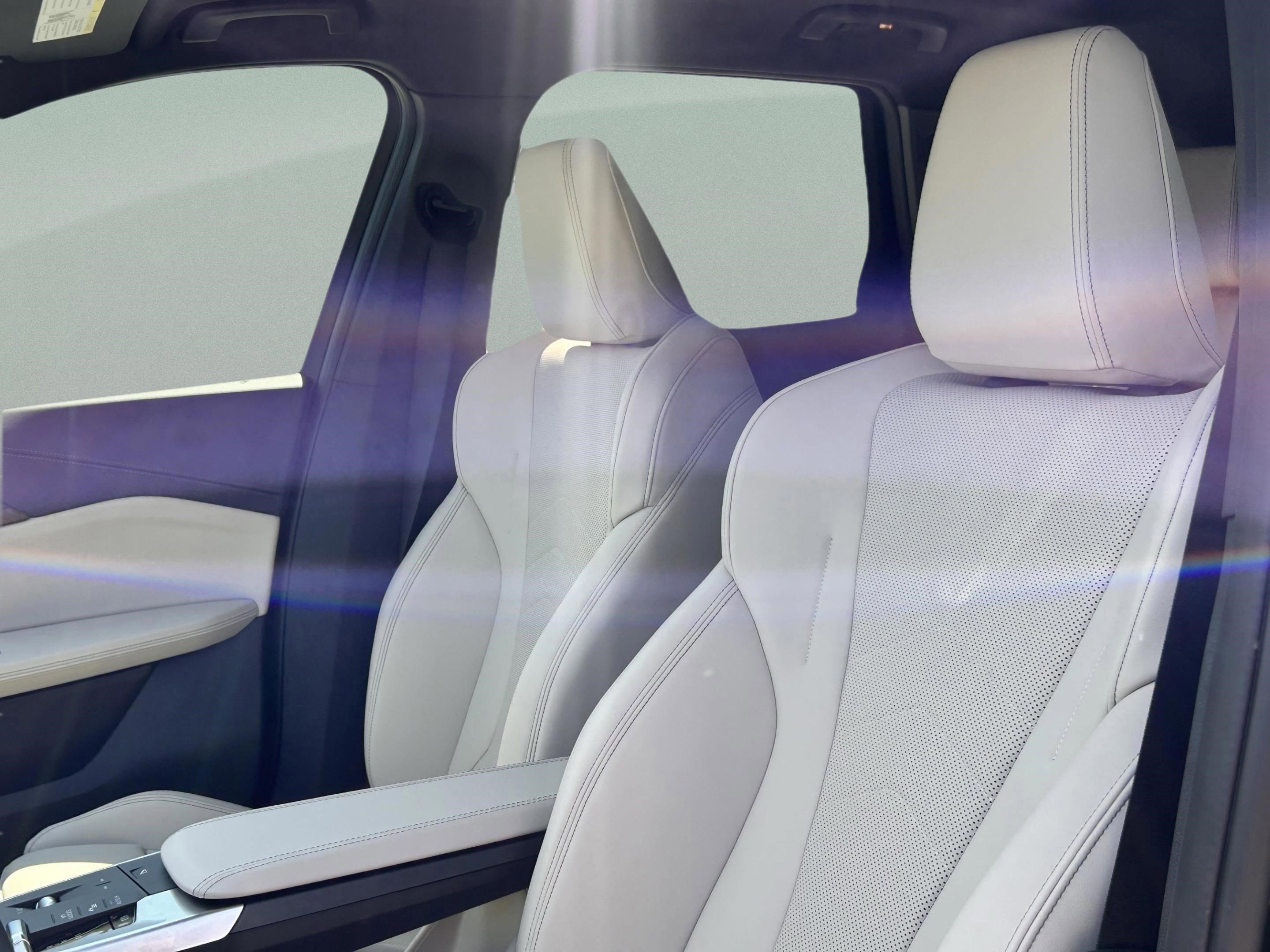 Used 2025 BMW X1 xDrive28i w/ Technology Package AWD/4WD image 25