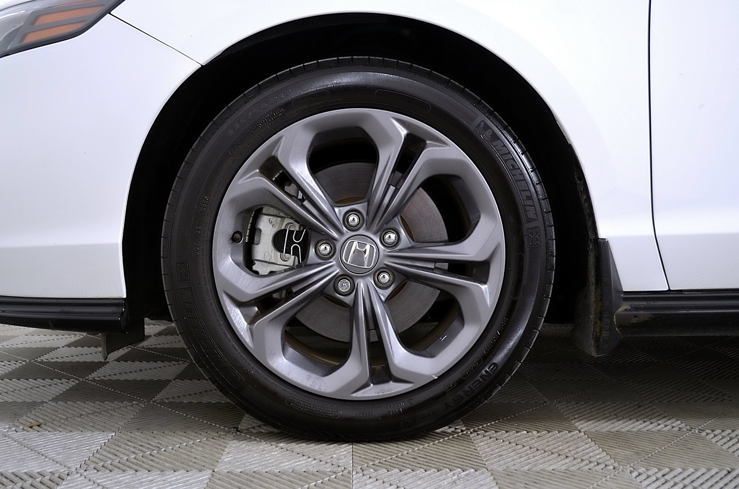 Used 2023 Honda Accord EX-L image 11