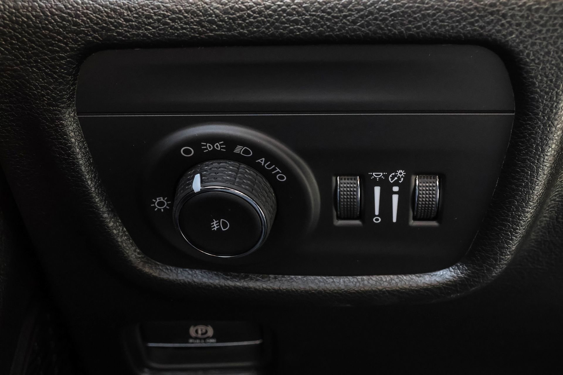 New 2025 Jeep Grand Cherokee Limited image 28