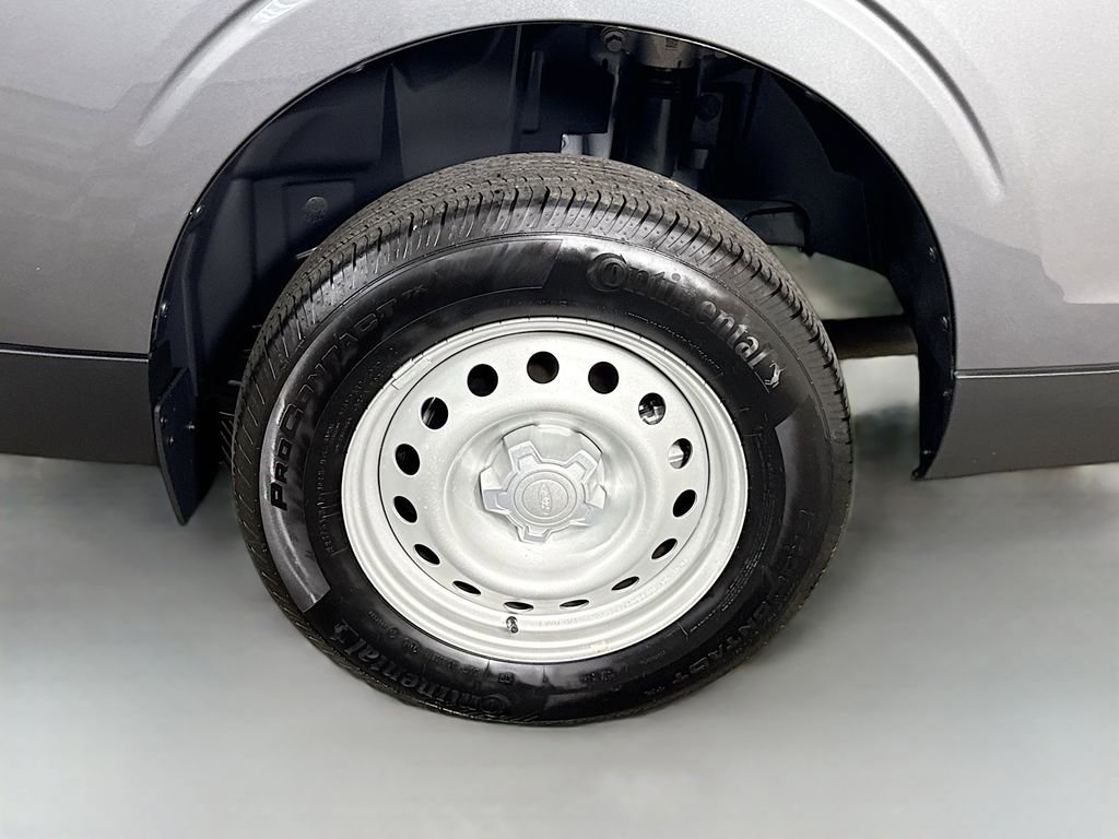 Used 2025 Ford Maverick XL w/ Equipment Group 102A image 31