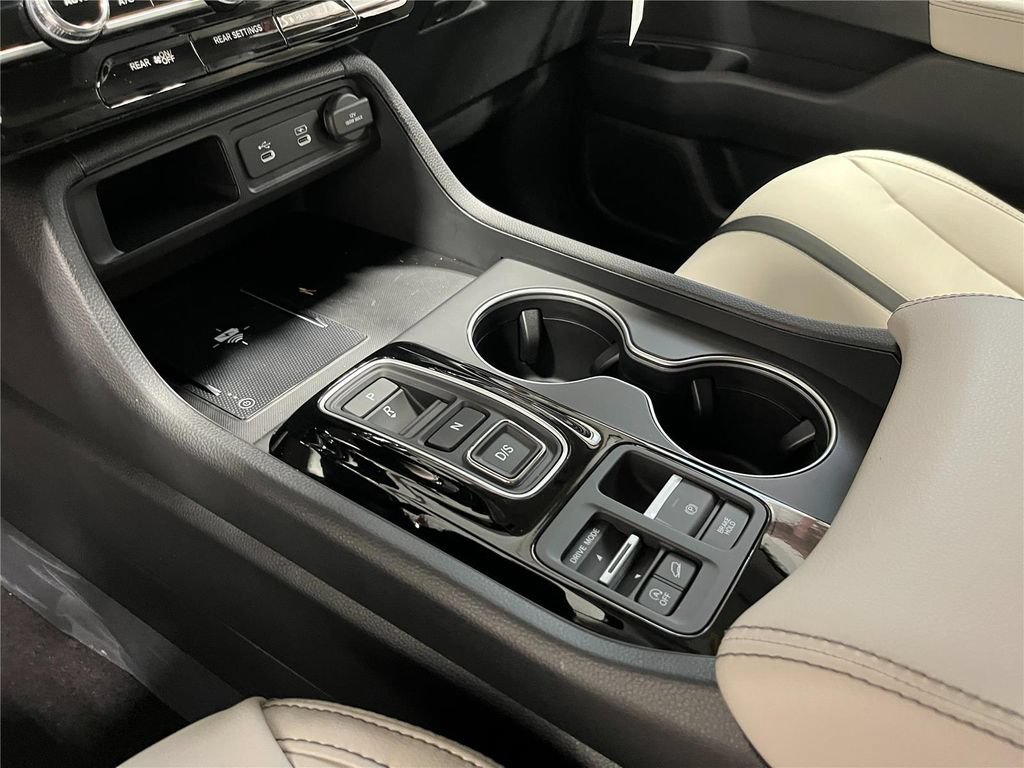 New 2026 Honda Pilot Touring image 16