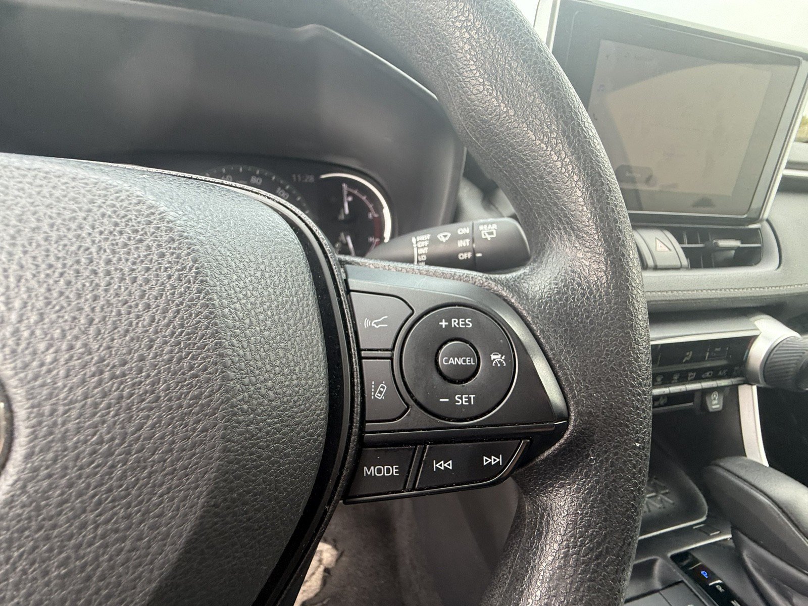 Used 2025 Toyota RAV4 LE AWD/4WD image 18