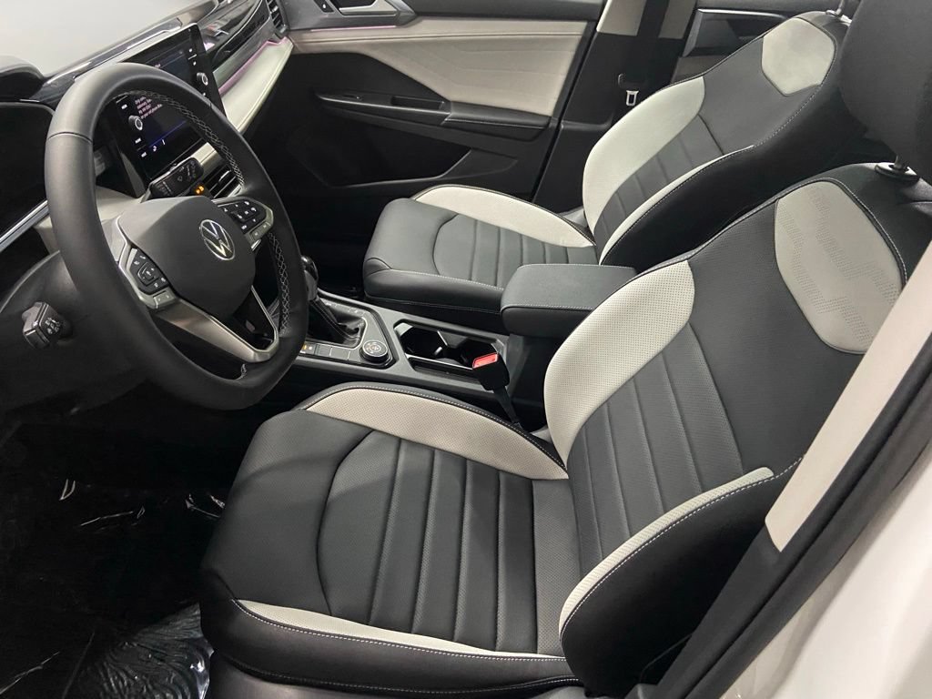 New 2026 Volkswagen Taos SEL AWD/4WD image 4