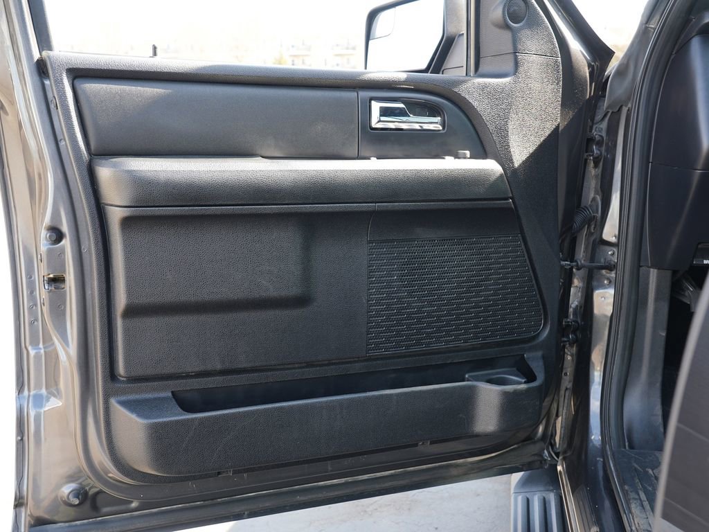 Used 2016 Ford Expedition XL w/ Equipment Group 101A image 14