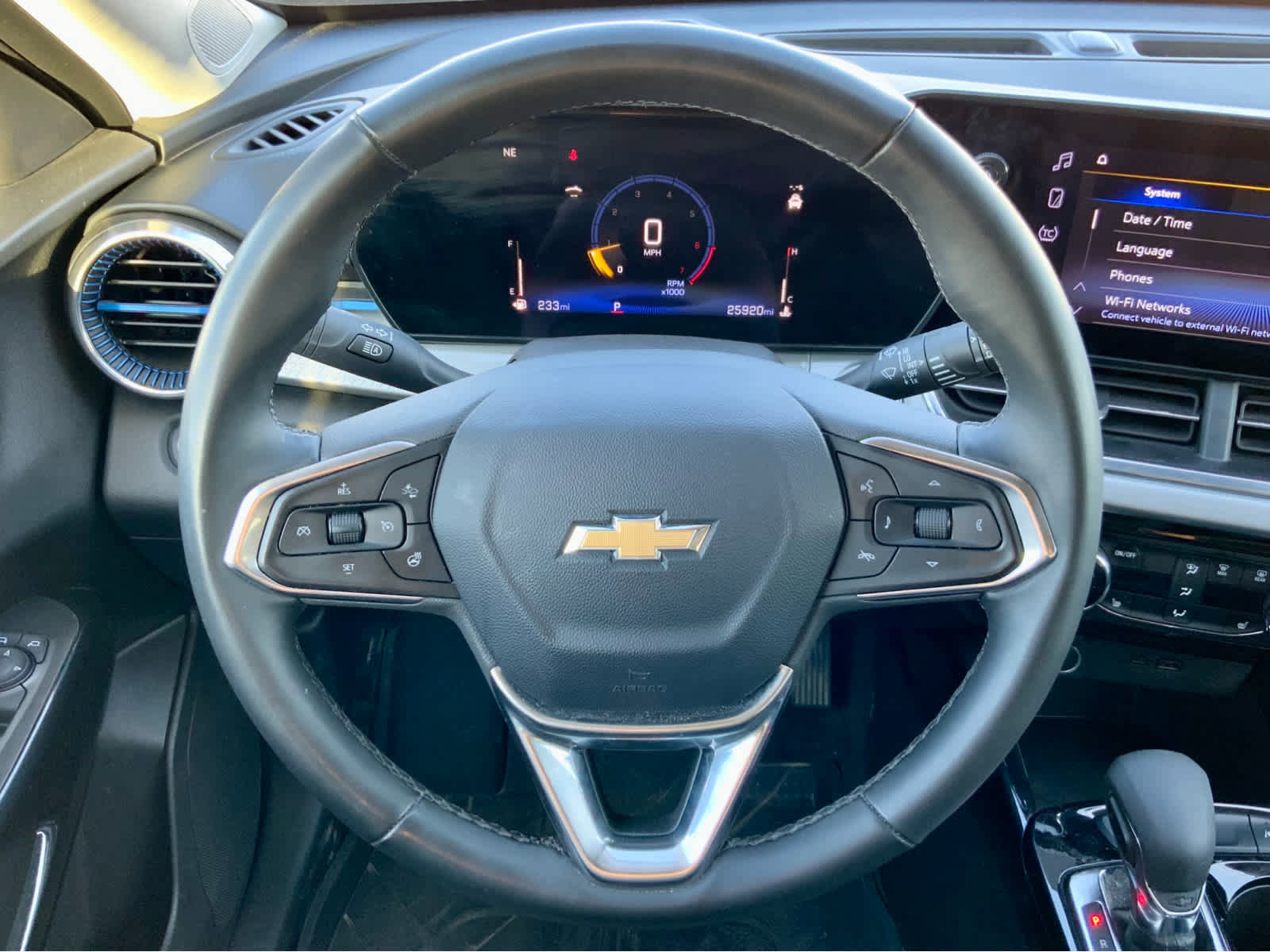 Certified 2025 Chevrolet Trax LT w/ Driver Confidence Package image 33