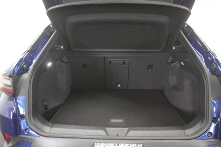 Used 2021 Volkswagen ID.4 Pro S image 5