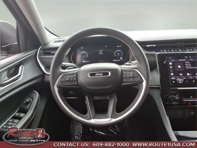 Used 2024 Jeep Grand Cherokee Laredo X AWD/4WD image 23