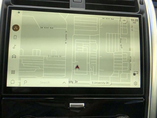 Used 2024 Land Rover Discovery S image 10