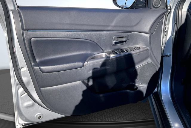 Used 2025 Mitsubishi Outlander Sport AWD image 19