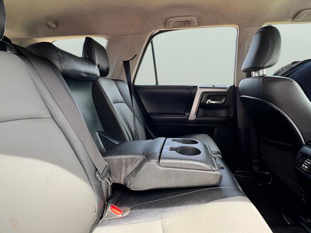 Used 2018 Toyota 4Runner SR5 Premium image 27