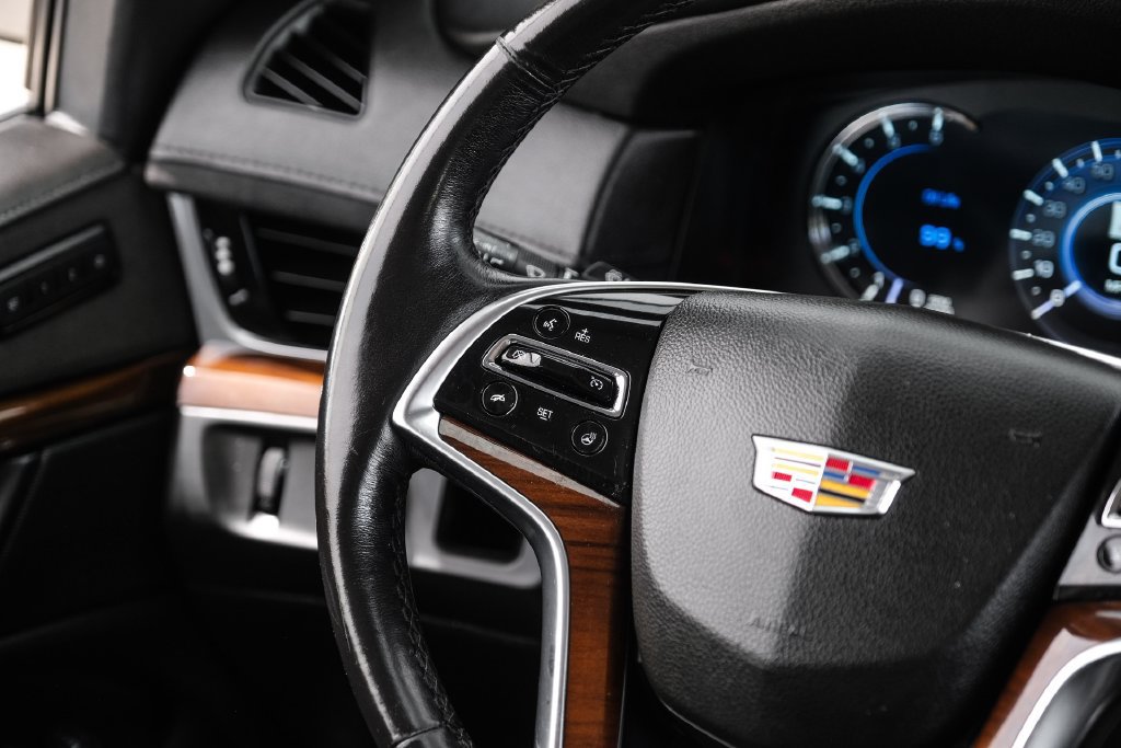 Used 2020 Cadillac Escalade 2WD image 13